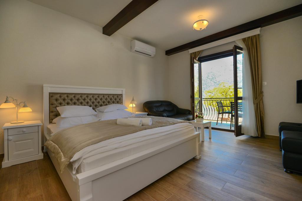 Apartments Marija Risan Chambre photo