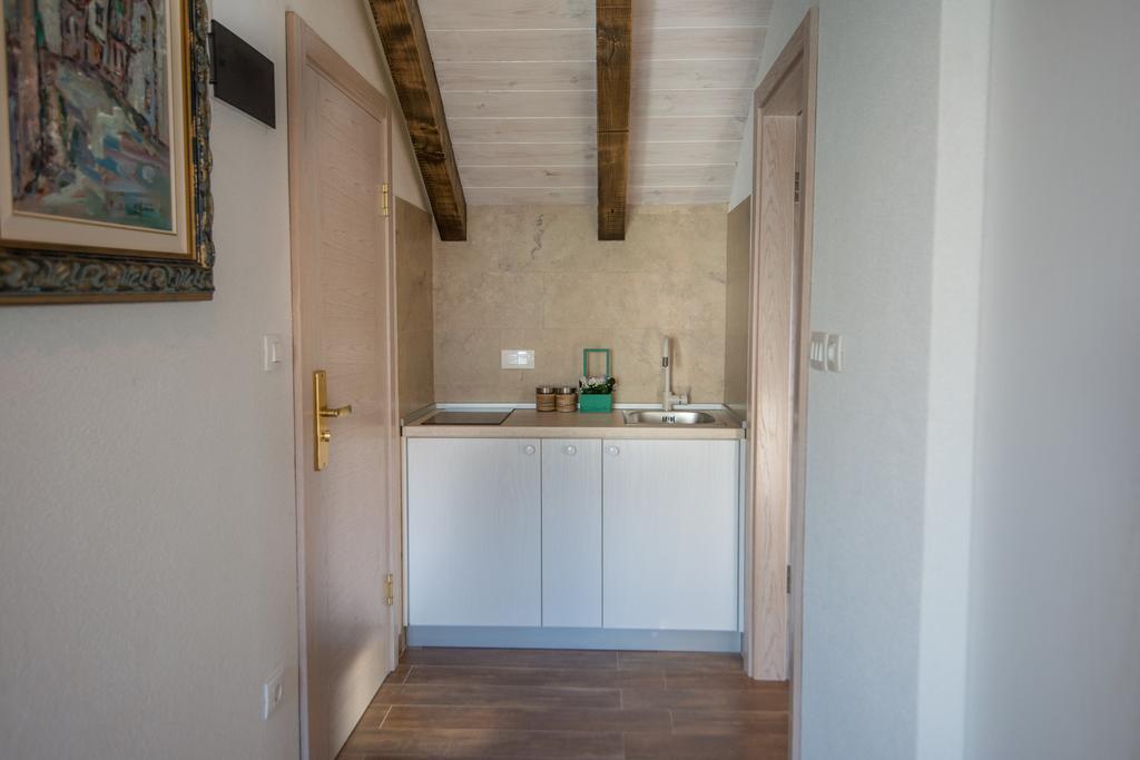 Apartments Marija Risan Chambre photo