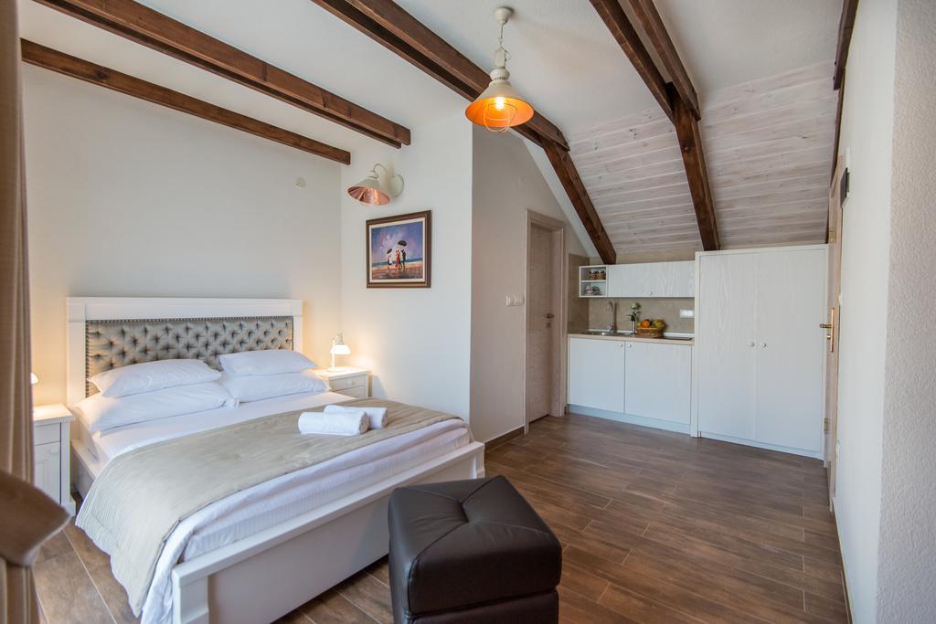 Apartments Marija Risan Chambre photo