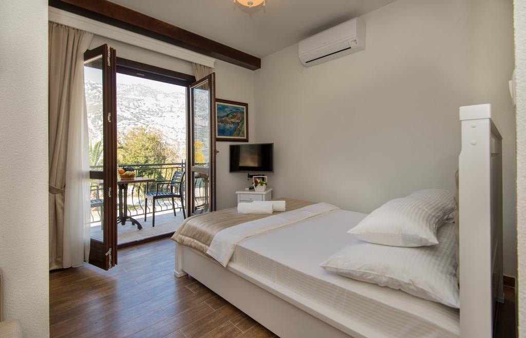 Apartments Marija Risan Chambre photo